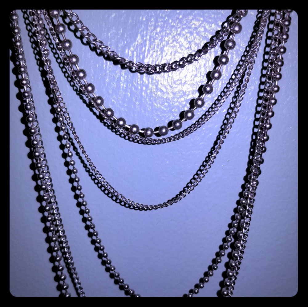 Multi-layered necklace